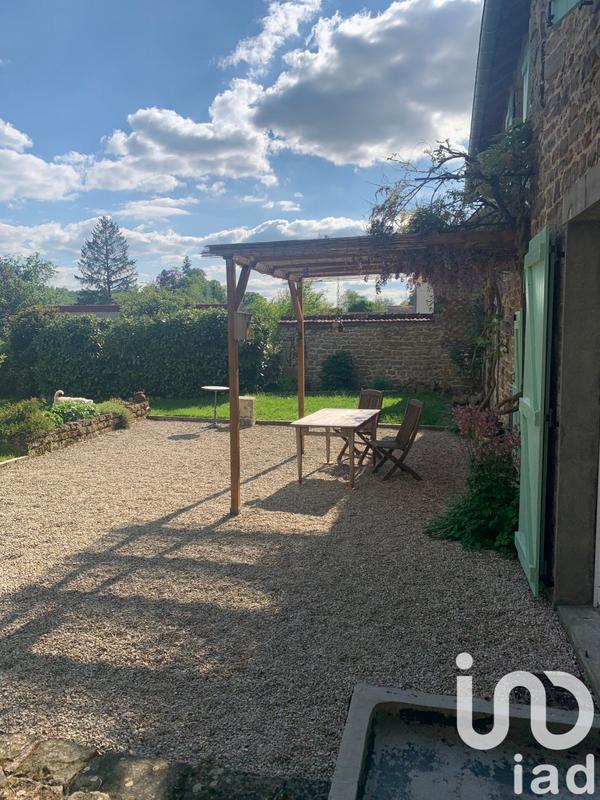 Maison - 211 m² - 7 pièces