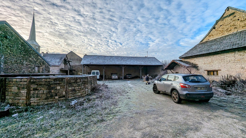 Maison - 330 m² - 11 pièces