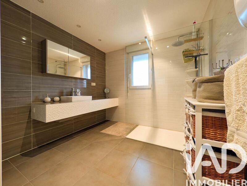 Maison - 142 m² - 6 pièces