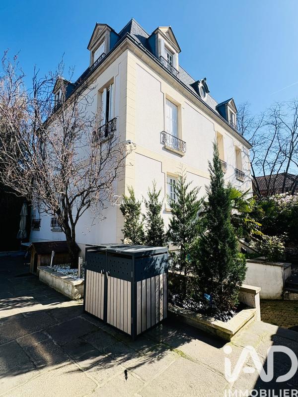 Maison - 227 m² - 8 pièces