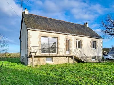 Maison - 88 m² - 6 pièces