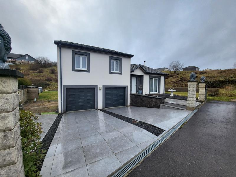 Maison - 95 m² - 5 pièces