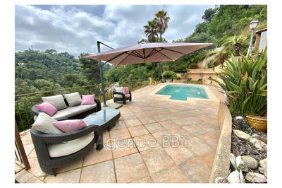 Maison - 194 m² - 4 pièces