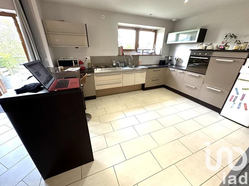 Maison - 270 m² - 11 pièces