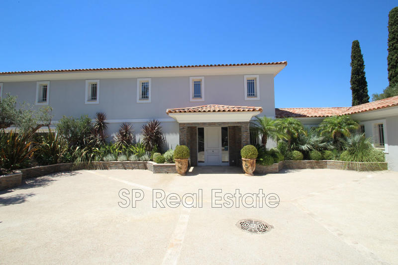 Demeure - 600 m² - 10 pièces