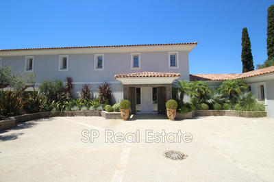 Demeure - 600 m² - 10 pièces