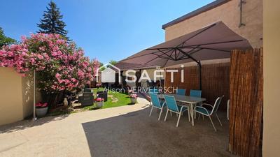 Maison - 121 m² - 5 pièces