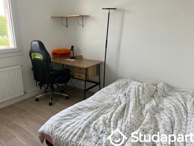 Chambre - 12 m² - 1 pièce