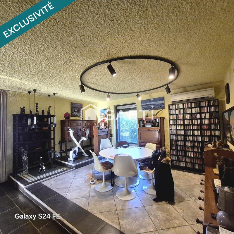 Villa - 201 m² - 10 pièces