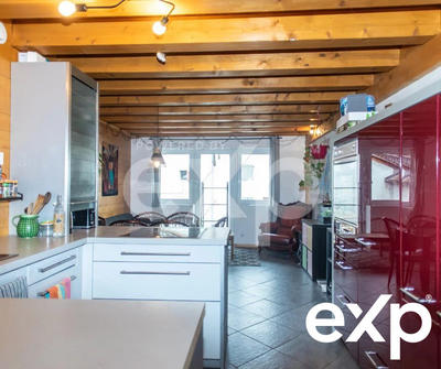 Maison traditionnelle - 144 m² - 5 pièces