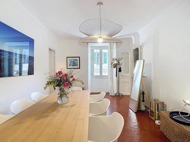 Appartement - 110 m² - 4 pièces