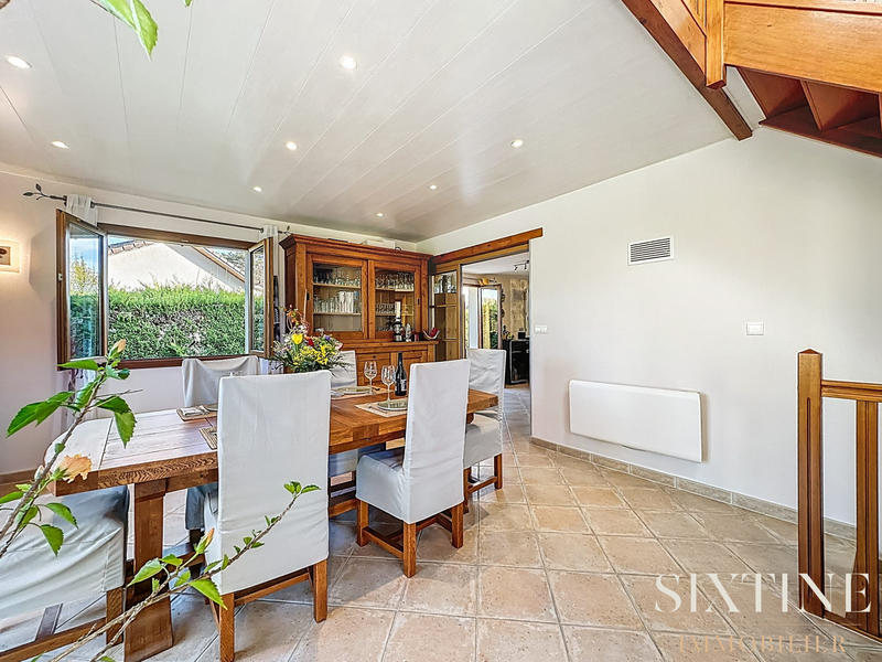 Maison - 137 m² - 1 pièce