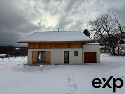 Maison - 98 m² - 4 pièces