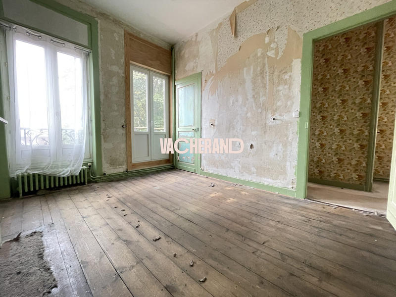 Maison - 140 m² - 7 pièces