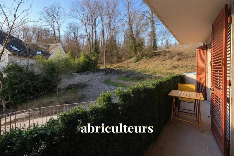 Appartement ancien - 80 m² - 4 pièces