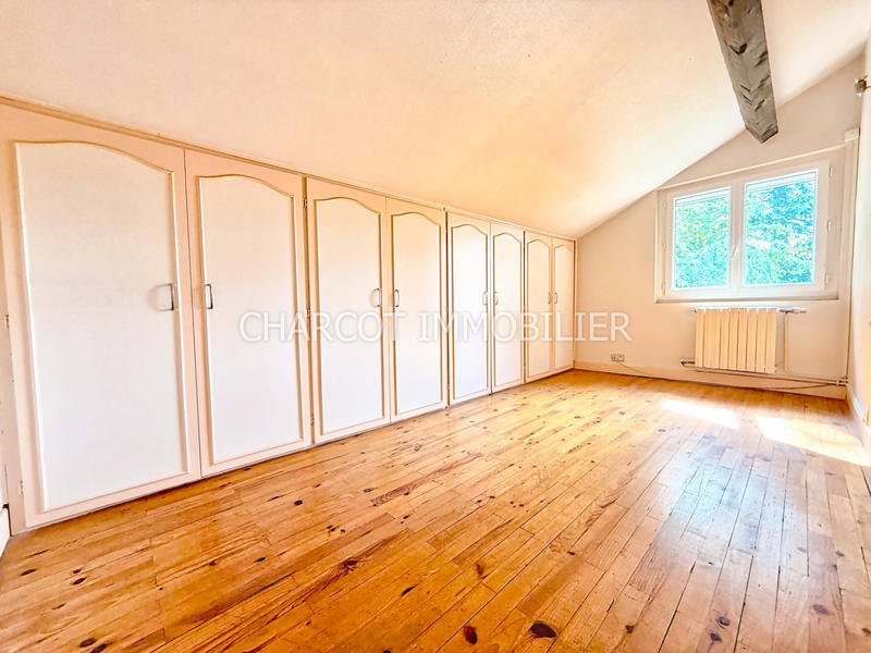 Maison - 172 m² - 8 pièces