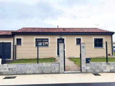 Maison - 80 m² - 4 pièces