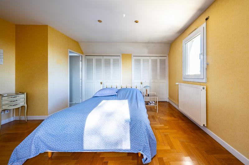 Maison d'architecte - 208 m² - 7 pièces