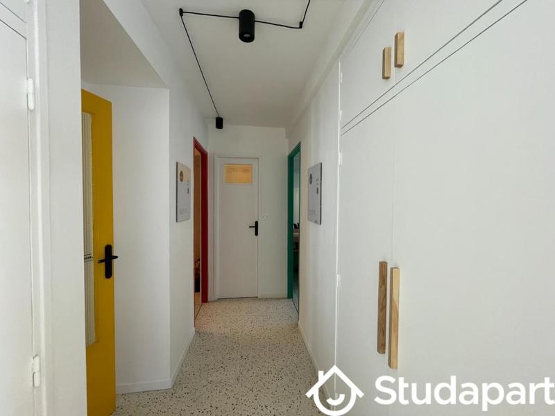 Chambre - 9 m² - 1 pièce