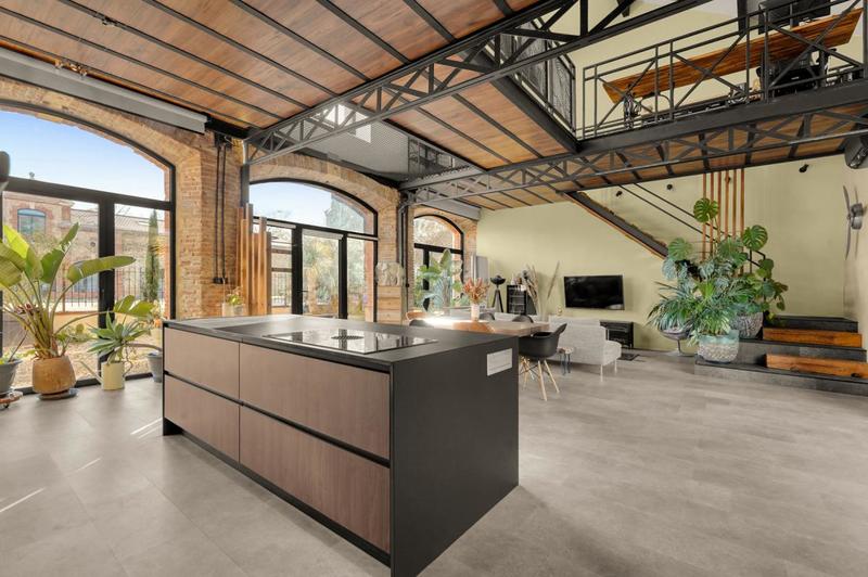 Maison - 187 m² - 4 pièces