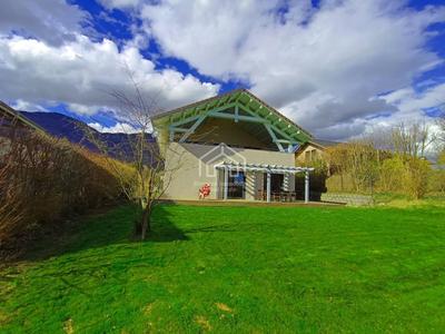 Villa - 236 m² - 5 pièces