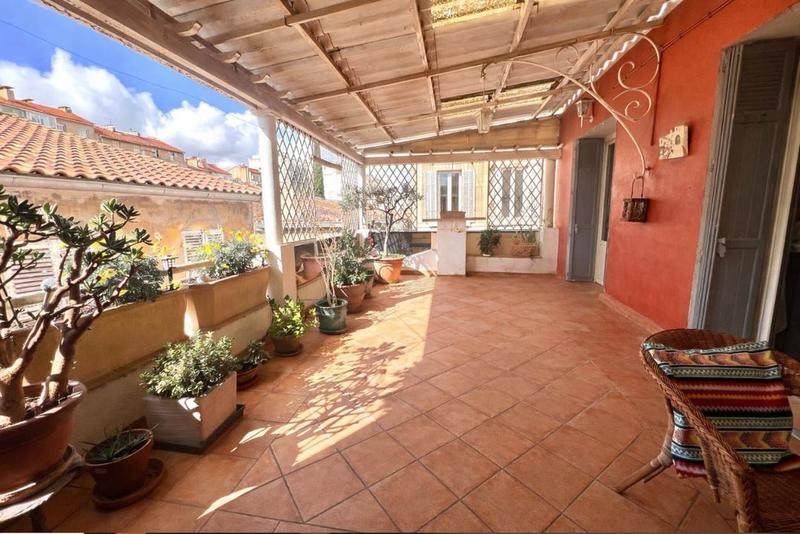 Maison de ville - 245 m² - 5 pièces