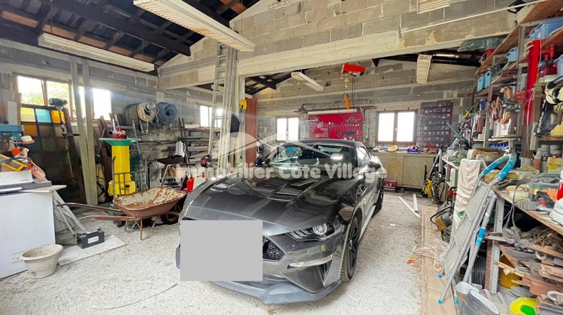 Propriété - 208 m² - 8 pièces