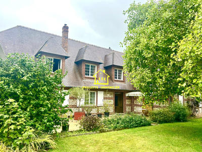 Maison - 250 m² - 9 pièces