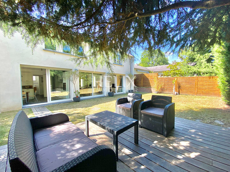 Maison - 165 m² - 7 pièces