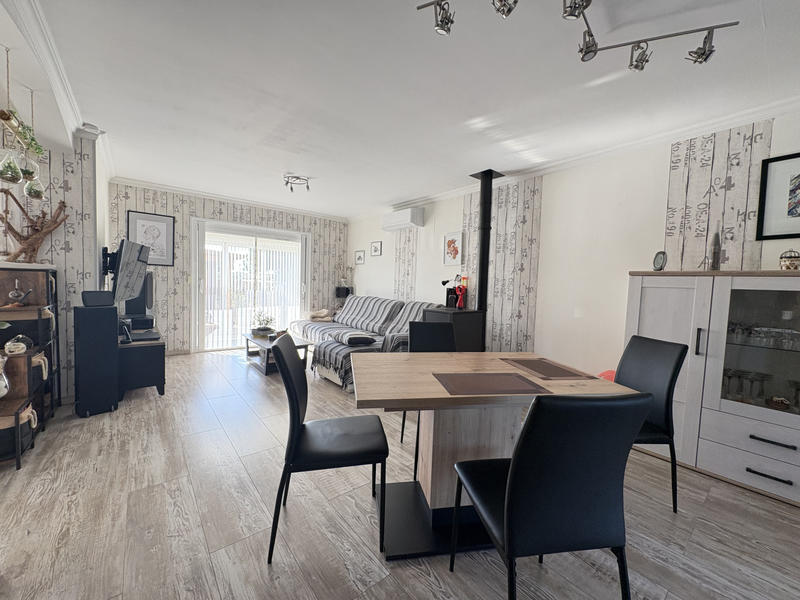 Maison - 96 m² - 3 pièces