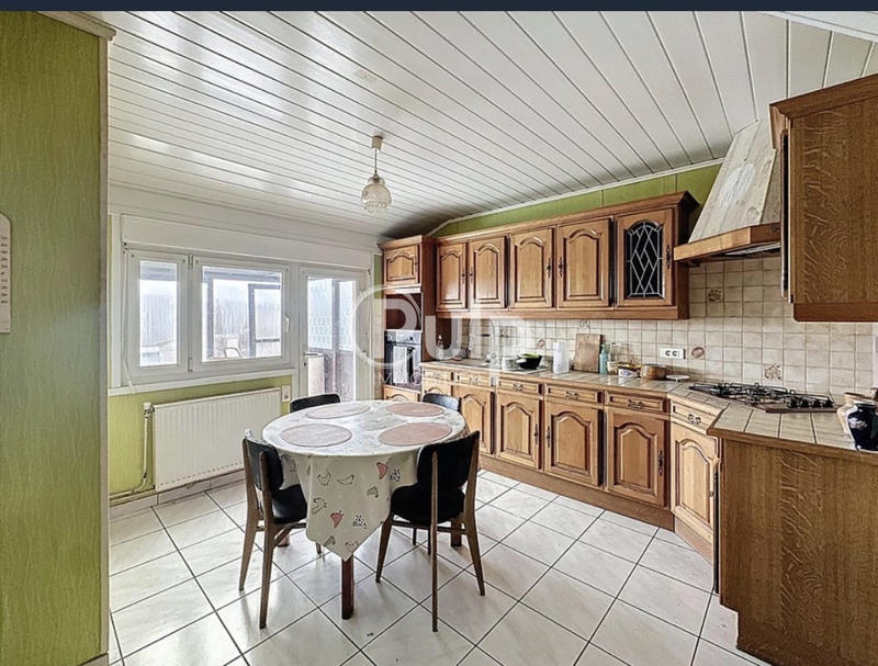 Maison - 84 m² - 5 pièces