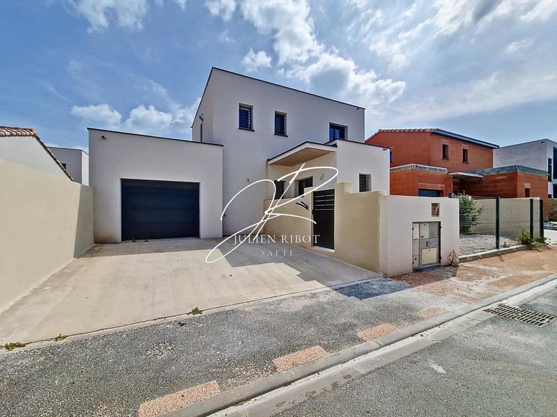 Maison - 105 m² - 5 pièces