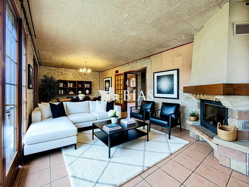 Maison - 140 m² - 6 pièces