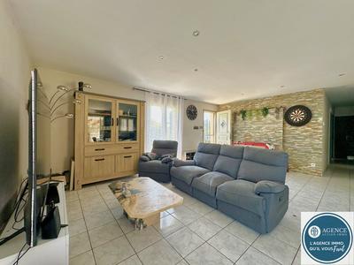 Maison - 90 m² - 4 pièces