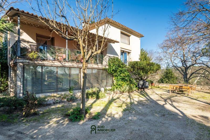 Maison de ville - 246 m² - 7 pièces