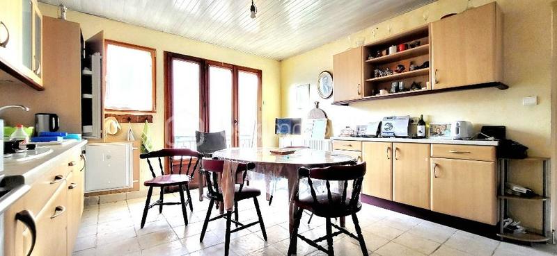 Maison - 192 m² - 9 pièces