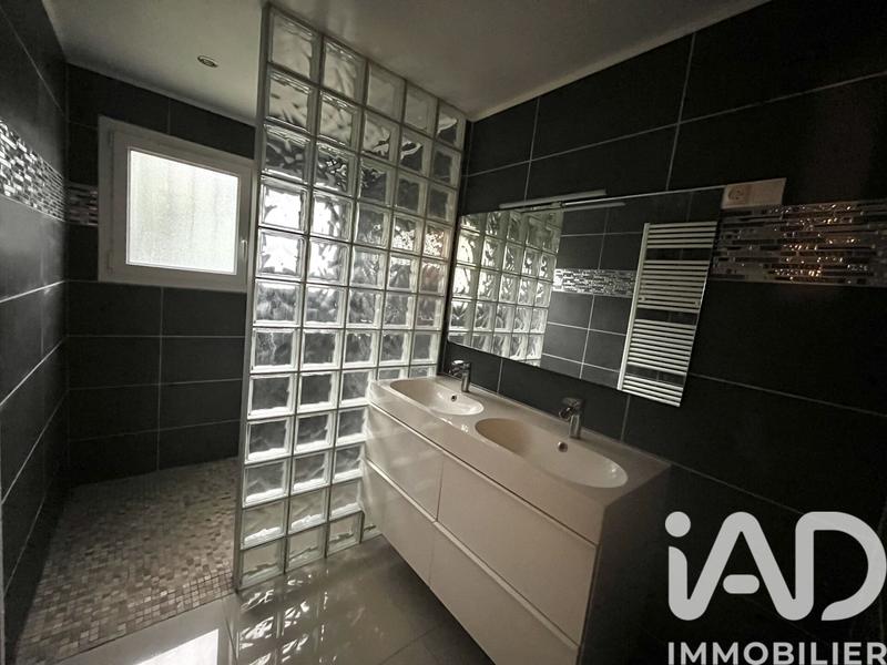 Maison - 221 m² - 13 pièces