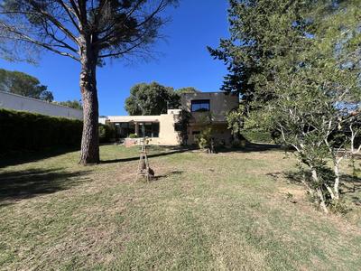 Villa - 200 m² - 5 pièces