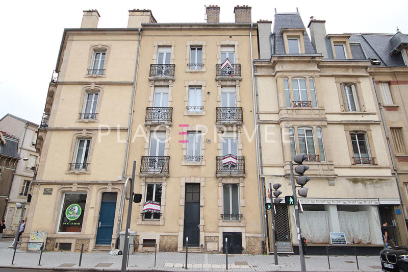 Immeuble - 19 pièces