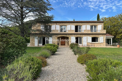Maison - 284 m² - 8 pièces