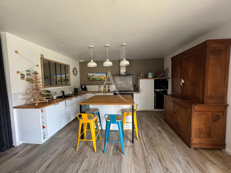 Maison - 136 m² - 5 pièces