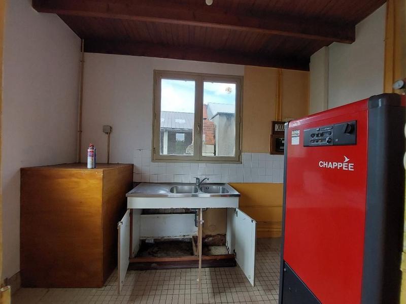 Maison - 93 m² - 7 pièces