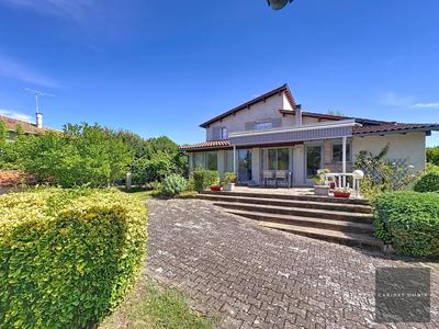 Maison - 156 m² - 6 pièces