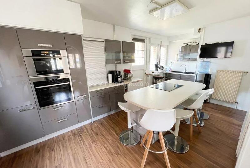 Maison - 89 m² - 5 pièces