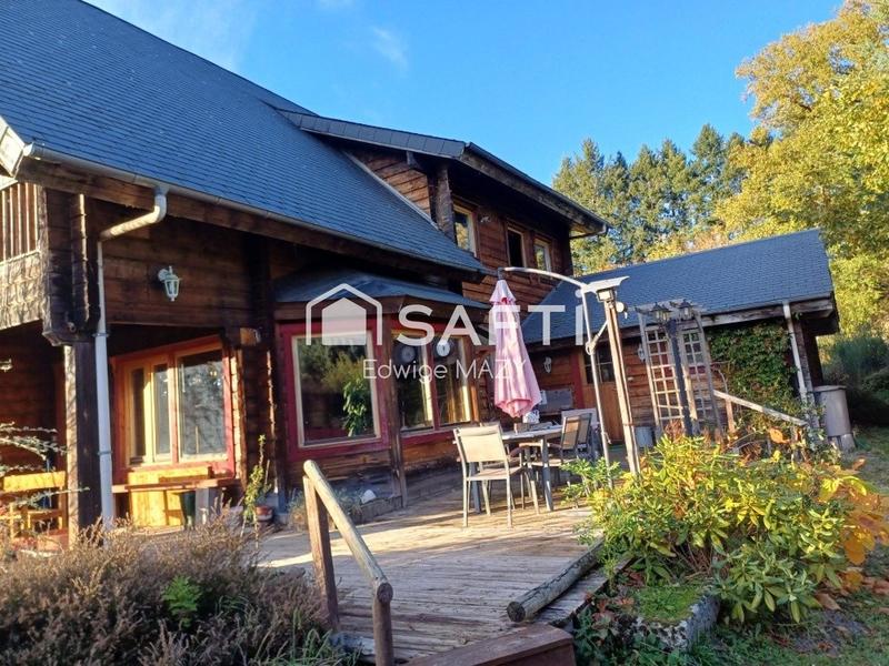 Maison - 240 m² - 6 pièces