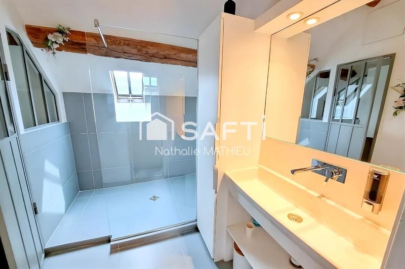 Maison - 200 m² - 7 pièces