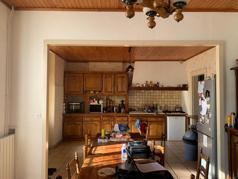 Maison - 214 m² - 8 pièces