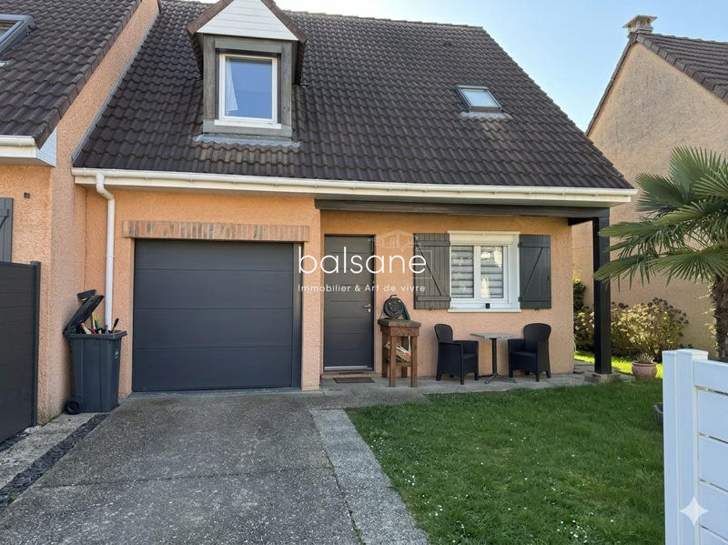 Maison - 90 m² - 5 pièces