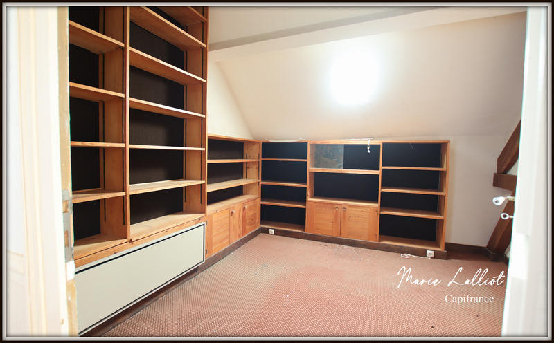 Maison - 218 m² - 8 pièces