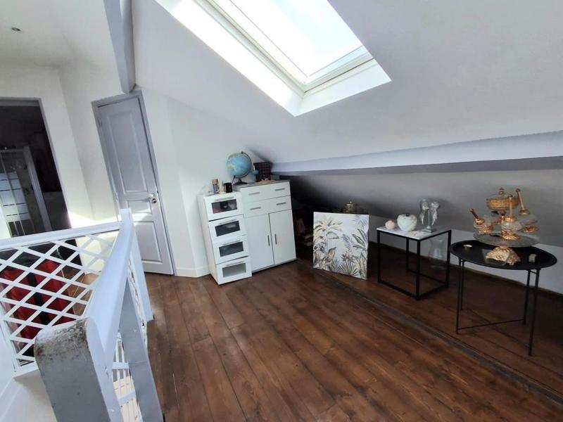 Maison - 90 m² - 5 pièces